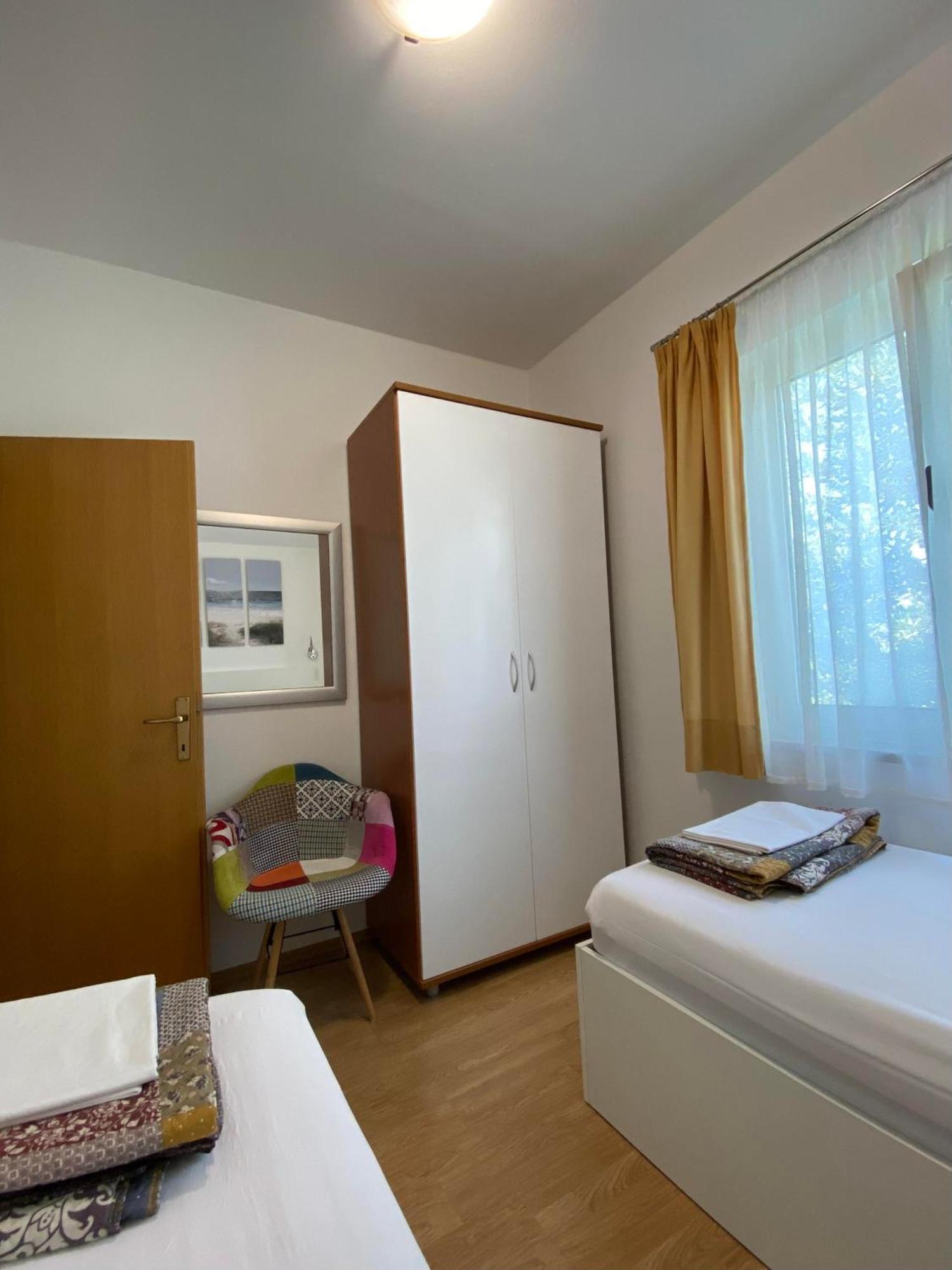 Apartments Saric Biograd Na Moru Exterior foto