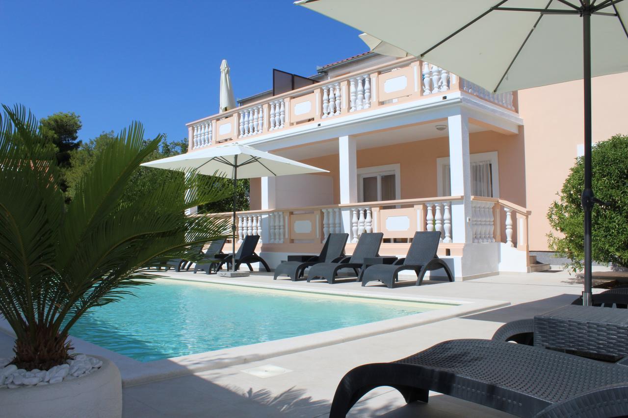 Apartments Saric Biograd Na Moru Exterior foto